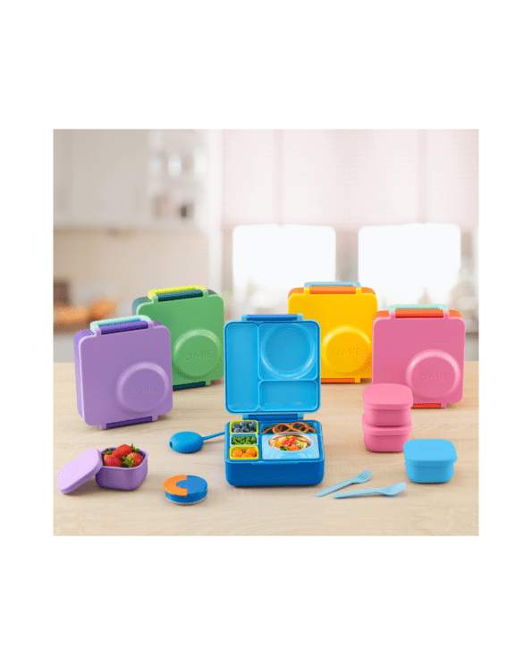 Selection of OMIE box with their snack containers